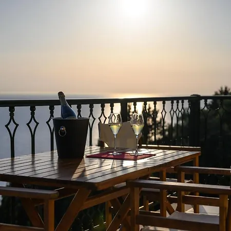 Nisos Sunset Apartments Agios Gordios Agios Gordios  Exterior foto