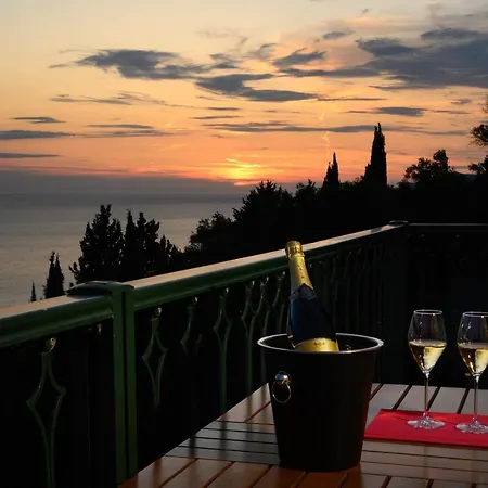 Nisos Sunset Apartments Agios Gordios Agios Gordios  Exterior foto