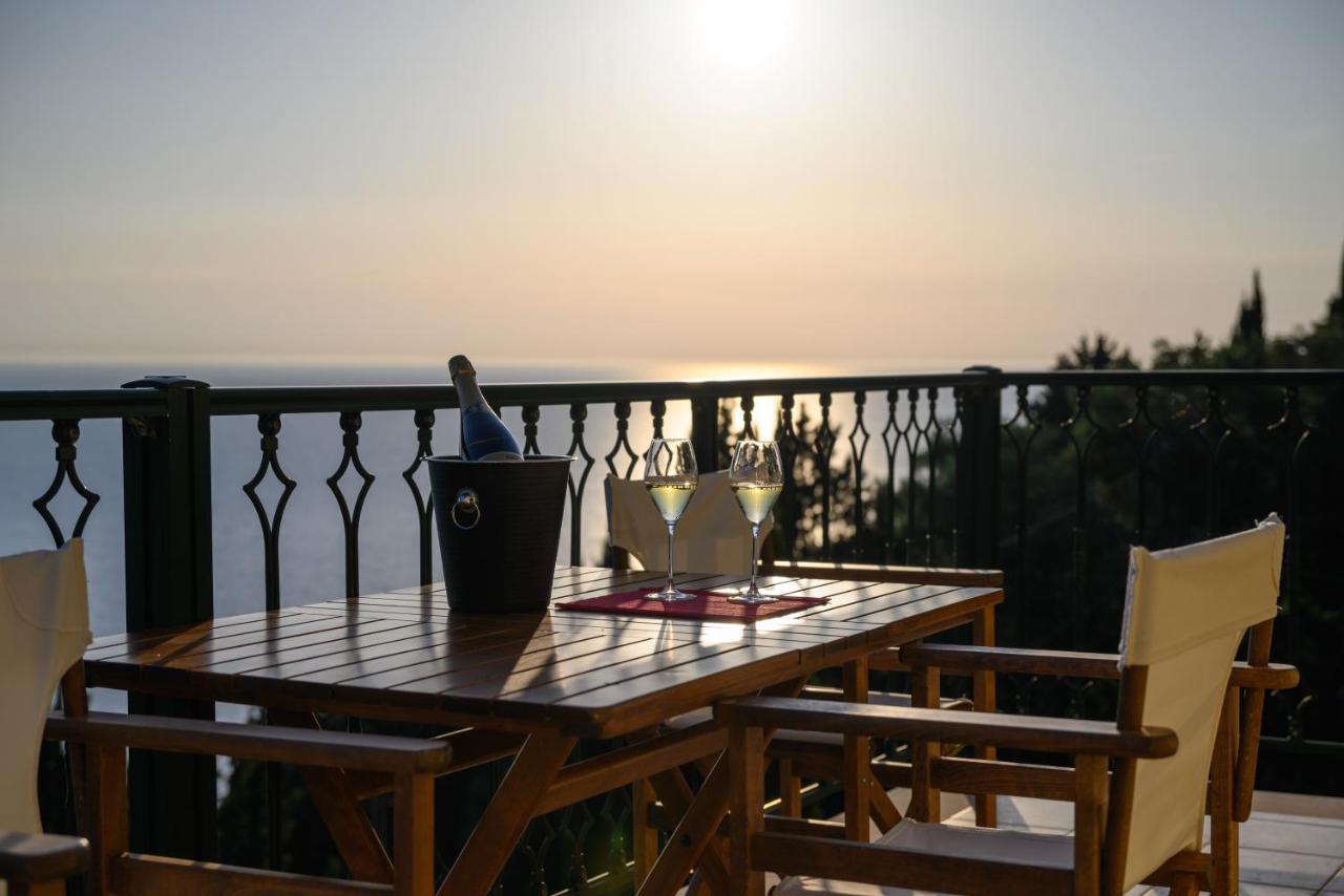 Nisos Sunset Agios Gordios