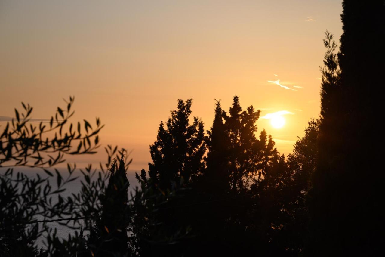 Nisos Sunset Agios Gordios